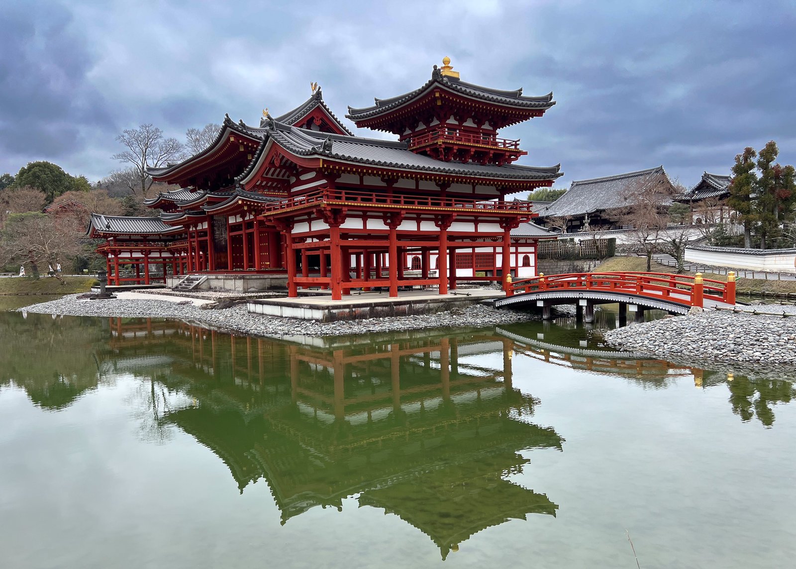 Phoenix Hall (鳳凰堂) — el reflejo en el estanque Aji